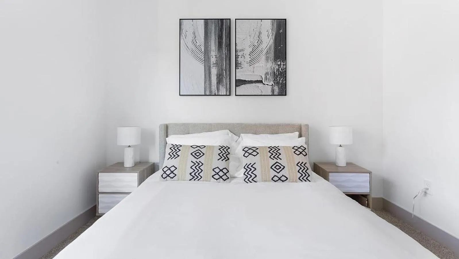 Landing Modern Apartment With Amazing Amenities Ричмонд