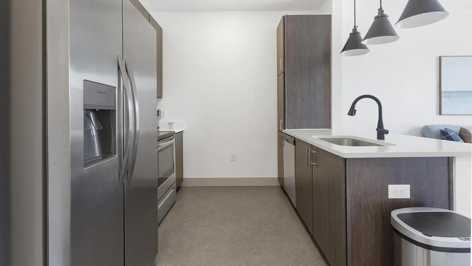 Landing Modern Apartment With Amazing Amenities Ричмонд